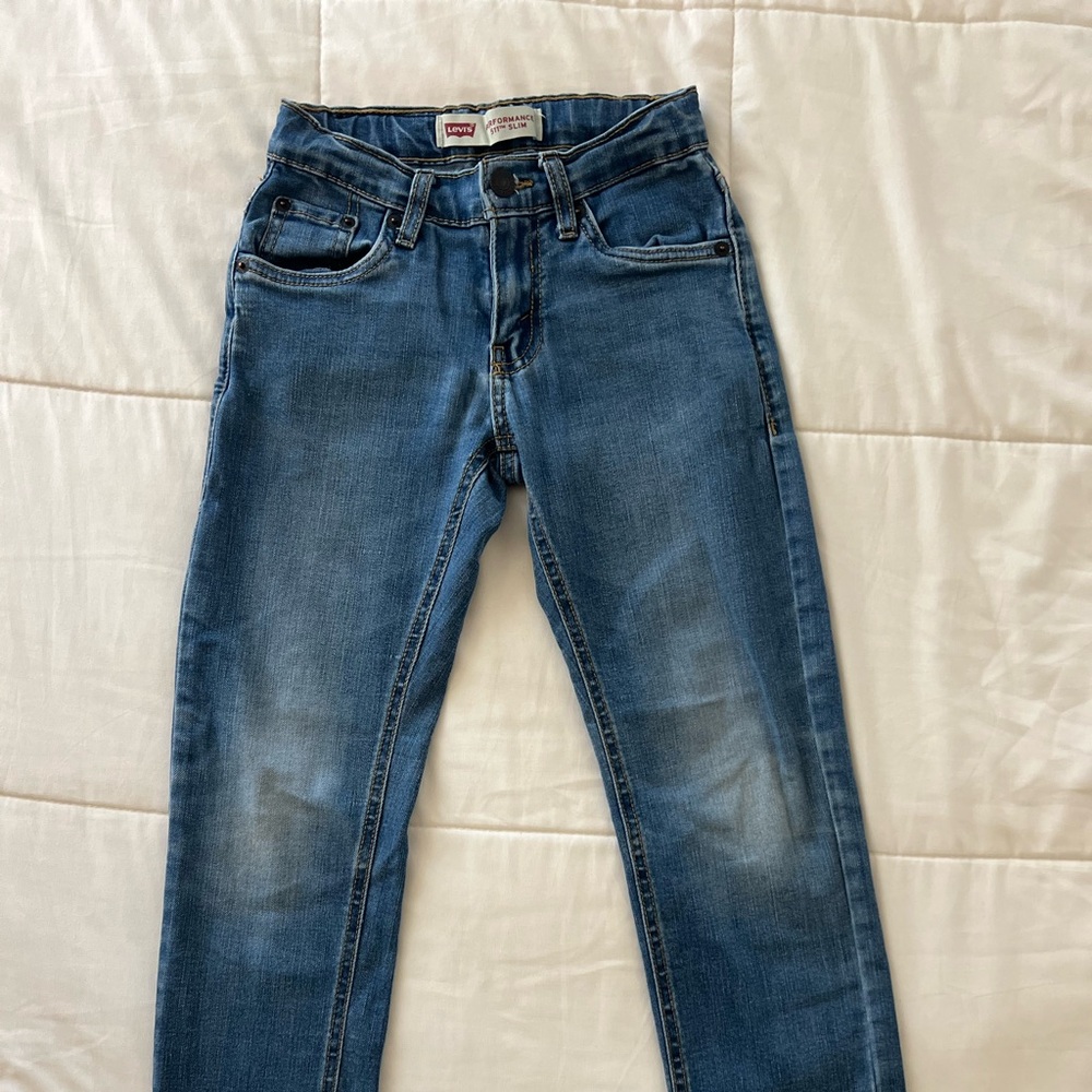 Levi’s performance 511 slim, boys size 8.